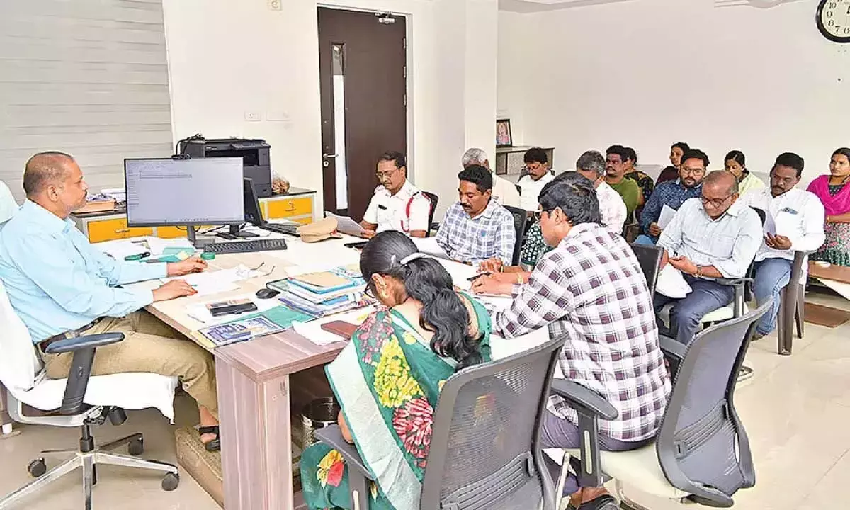 Andhra: सड़क विक्रेताओं की मदद के लिए अधिक हरित क्षेत्र Andhra: सड़क विक्रेताओं की मदद के लिए अधिक हरित क्षेत्र