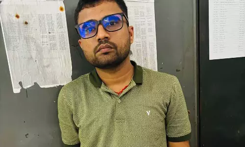 रायपुर में प्राईवेट कंपनी का एकाउटेंट गिरफ्तार
