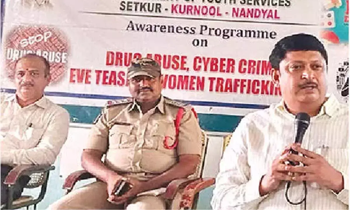 Andhra: युवाओं को नशीले पदार्थों से दूर रहने की सलाह