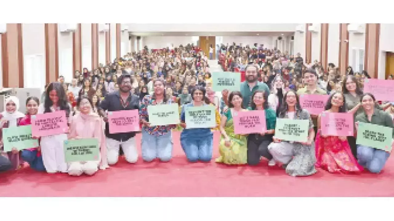 Telangana: सैनिटरी पैड के पर्यावरण-अनुकूल विकल्पों को बढ़ावा देने पर बैठक आयोजित