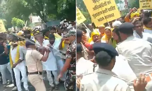 बिहार विधानसभा परिसर में तनाव, प्रदर्शनकारियों और पुलिस के बीच झड़पें बिहार विधानसभा परिसर में तनाव, प्रदर्शनकारियों और पुलिस के बीच झड़पें