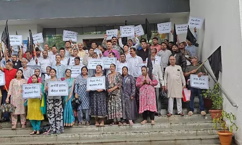 NMMC को निवासियों का ज्ञापन, तीरंदाजी केंद्र के निर्माण पर जताई आपत्ति NMMC को निवासियों का ज्ञापन, तीरंदाजी केंद्र के निर्माण पर जताई आपत्ति
