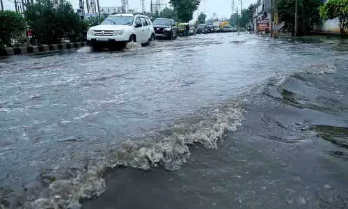 MC आयुक्त ने जलभराव से निपटने के लिए अधिकारियों की जोनवार बैठक बुलाई