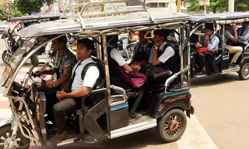 Jabalpur : बच्चों की सुरक्षा को लेकर जबलपुर में ई-रिक्शा प्रतिबंधि