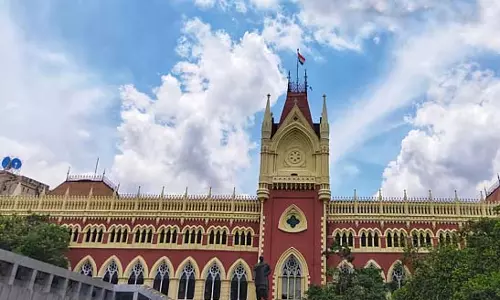 न्यायमूर्ति अमृता सिन्हा ने टॉलीगंज स्टूडियो इलाके में हुए दंगों को लेकर राज्य की आलोचना की न्यायमूर्ति अमृता सिन्हा ने टॉलीगंज स्टूडियो इलाके में हुए दंगों को लेकर राज्य की आलोचना की