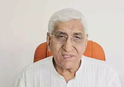 राजनीतिक दलों की तरह काम कर रहा चुनाव आयोग : टीएस सिंहदेव राजनीतिक दलों की तरह काम कर रहा चुनाव आयोग : टीएस सिंहदेव