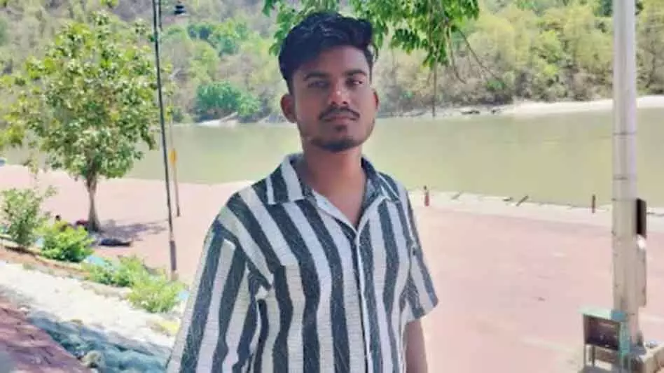 गर्लफ्रेंड के कहने पर युवक ने की दोस्त की हत्या, 48 घंटे के अंदर मामले का खुलासा गर्लफ्रेंड के कहने पर युवक ने की दोस्त की हत्या, 48 घंटे के अंदर मामले का खुलासा