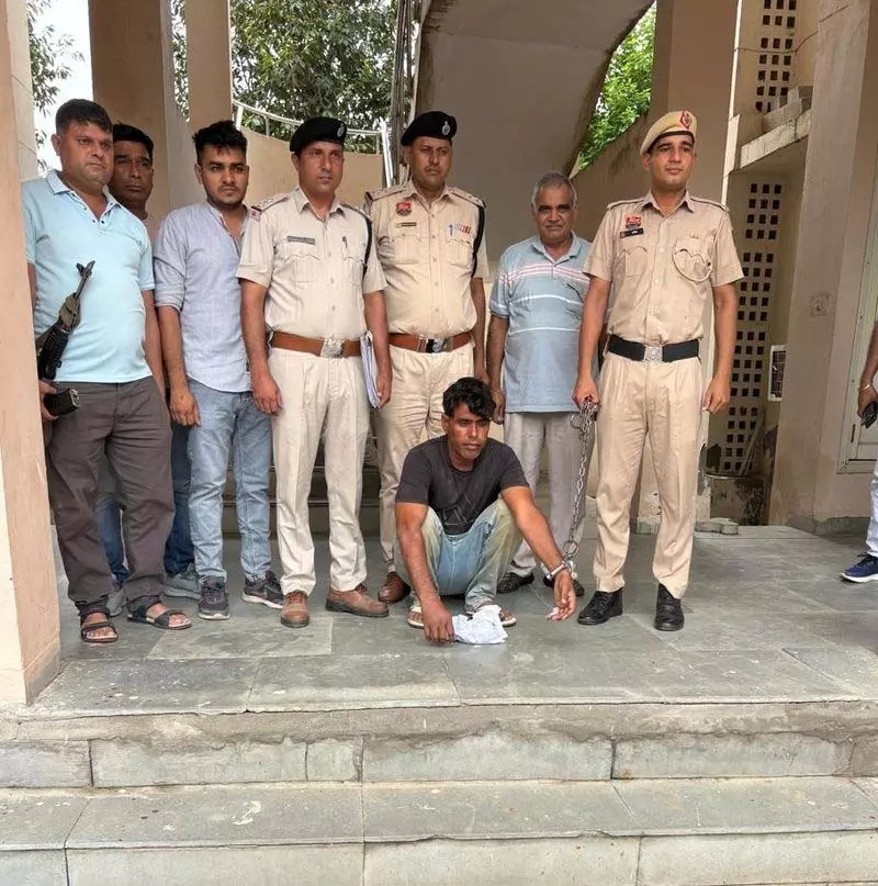 नूंह में 10 लाख रुपये की स्मैक के साथ एक व्यक्ति गिरफ्तार नूंह में 10 लाख रुपये की स्मैक के साथ एक व्यक्ति गिरफ्तार
