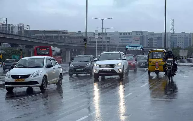 Tamil Nadu : 6 जिलों में भारी बारिश की चेतावनी Tamil Nadu : 6 जिलों में भारी बारिश की चेतावनी