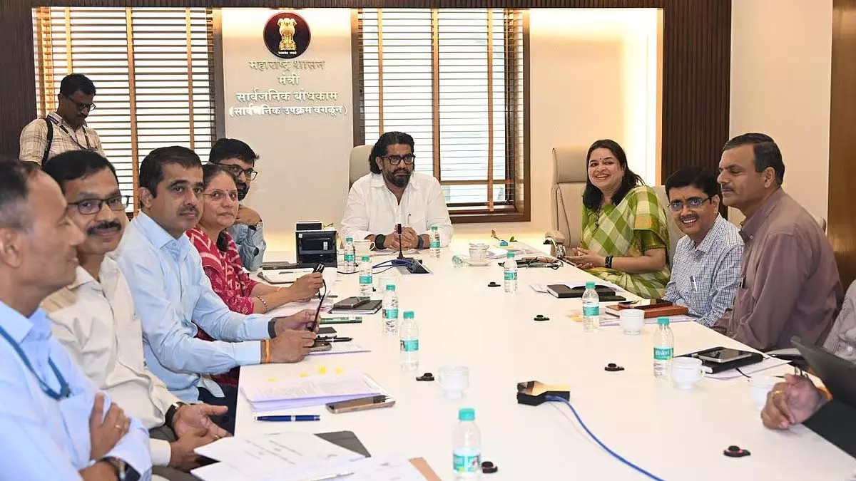 विकसित महाराष्ट्र 2047: लोक निर्माण मंत्री भोसले ने 150 दिवसीय कार्ययोजना की समीक्षा की विकसित महाराष्ट्र 2047: लोक निर्माण मंत्री भोसले ने 150 दिवसीय कार्ययोजना की समीक्षा की