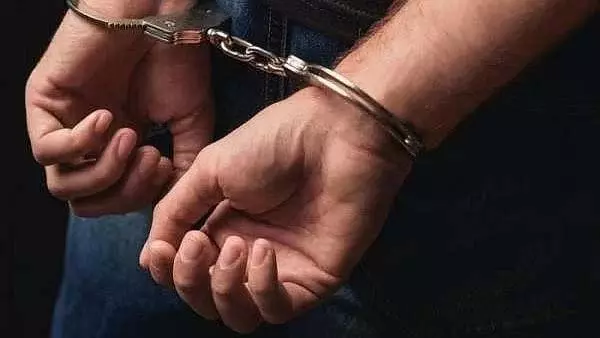 फर्जी वीजा घोटाले में अमरावती से 22 श्रद्धालुओं की हज यात्रा बाधित फर्जी वीजा घोटाले में अमरावती से 22 श्रद्धालुओं की हज यात्रा बाधित