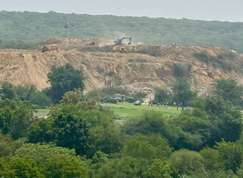 Haryana : नूह में खनन से तबाह हुए क्षेत्र को बहाल करने की योजना बनाएं Haryana : नूह में खनन से तबाह हुए क्षेत्र को बहाल करने की योजना बनाएं