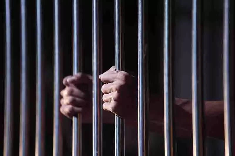 Faridkot jail में हेरोइन की तस्करी की कोशिश, कैदी की मां और पत्नी गिरफ्तार Faridkot jail में हेरोइन की तस्करी की कोशिश, कैदी की मां और पत्नी गिरफ्तार