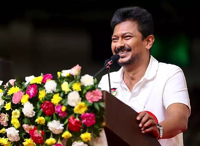 उपमुख्यमंत्री ने 2,430 माध्यमिक विद्यालय शिक्षकों की नियुक्ति के आदेश जारी किए उपमुख्यमंत्री ने 2,430 माध्यमिक विद्यालय शिक्षकों की नियुक्ति के आदेश जारी किए