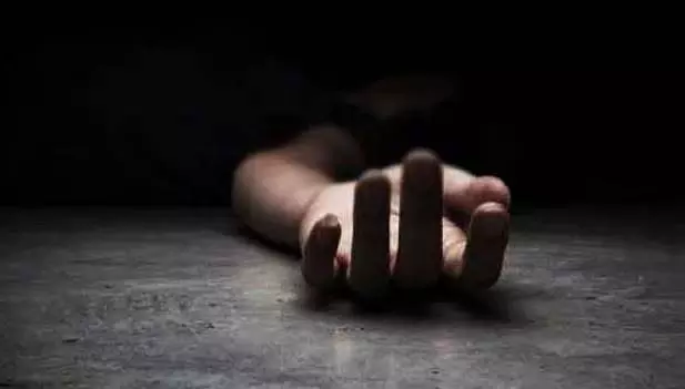 जबलपुर में कार पलटने को लेकर हुए झगड़े में छोटे भाई और दोस्तों ने मिलकर युवक की हत्या की जबलपुर में कार पलटने को लेकर हुए झगड़े में छोटे भाई और दोस्तों ने मिलकर युवक की हत्या की
