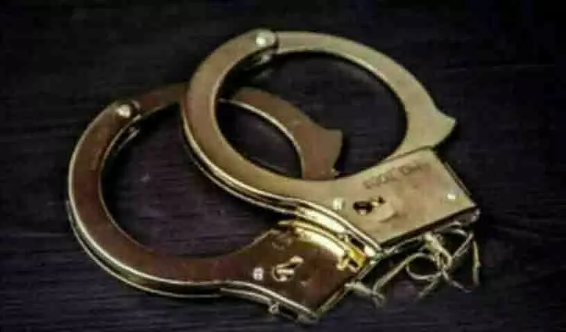 Jagtial में डकैती गिरोह का भंडाफोड़, आठ गिरफ्तार, सोना और वाहन बरामद Jagtial में डकैती गिरोह का भंडाफोड़, आठ गिरफ्तार, सोना और वाहन बरामद