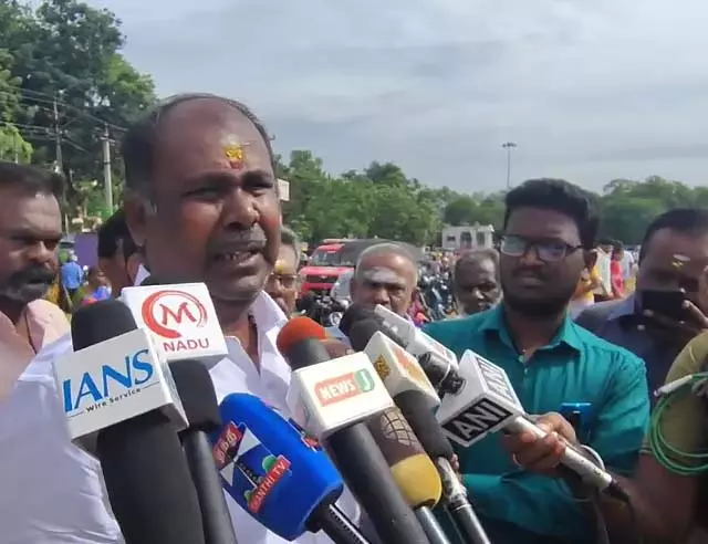 अगर आधी खत्म हो जाए और अवनि पैदा हो जाए तो यह AIADMK के लिए अच्छा होगा: RP Udayakumar अगर आधी खत्म हो जाए और अवनि पैदा हो जाए तो यह AIADMK के लिए अच्छा होगा: RP Udayakumar