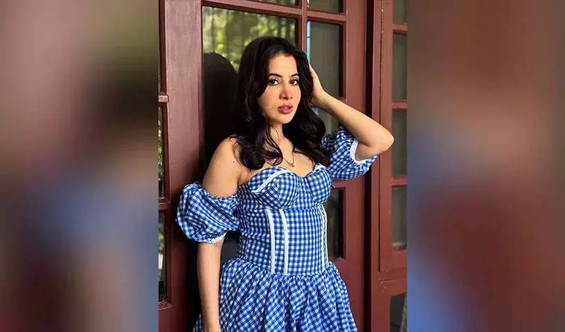 ऊर्फी जावेद ने ट्रोल्स को किया चुप, बिना फिलर्स के दिखाया चेहरा ऊर्फी जावेद ने ट्रोल्स को किया चुप, बिना फिलर्स के दिखाया चेहरा
