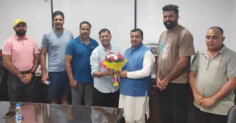 वॉलीबॉल महासंघ के अध्यक्ष ने Punjab में खेल के विकास का आश्वासन दिया वॉलीबॉल महासंघ के अध्यक्ष ने Punjab में खेल के विकास का आश्वासन दिया