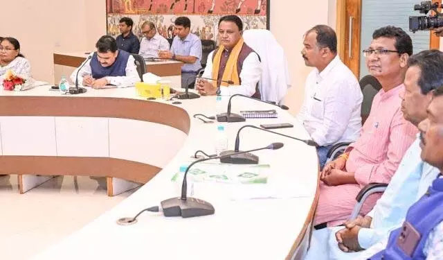 CM माझी ने आदिवासी महासंघ को केंद्रित जनजातीय विकास का आश्वासन दिया CM माझी ने आदिवासी महासंघ को केंद्रित जनजातीय विकास का आश्वासन दिया