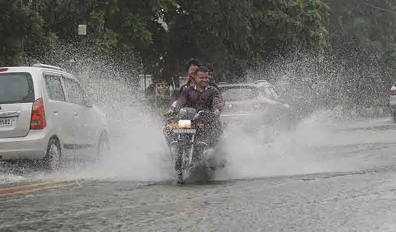 Himachal में 29 जुलाई तक भारी बारिश जारी रहने की संभावना Himachal में 29 जुलाई तक भारी बारिश जारी रहने की संभावना