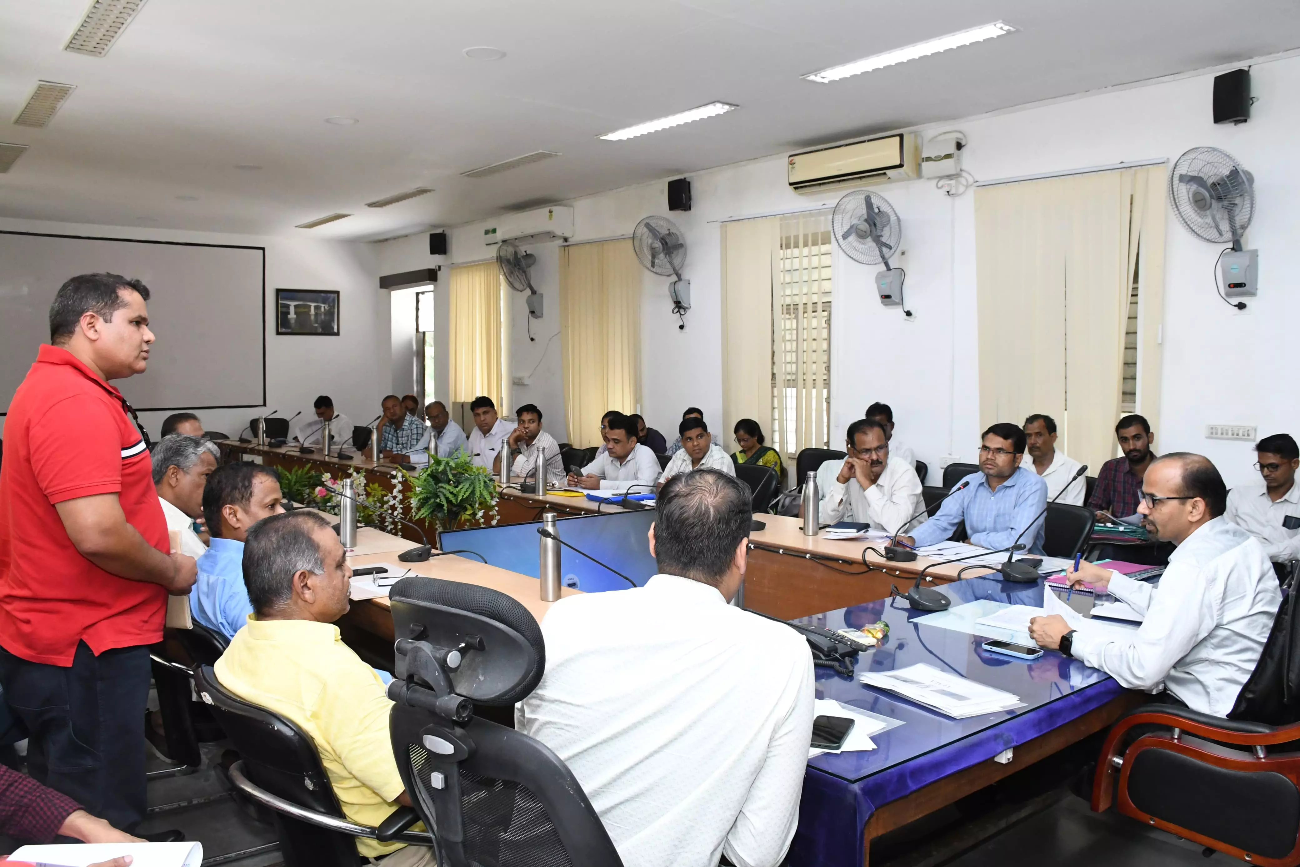Sawai Madhopur : राइजिंग राजस्थान एमओयू प्रकरणों की समीक्षा बैठक सम्पन्न Sawai Madhopur : राइजिंग राजस्थान एमओयू प्रकरणों की समीक्षा बैठक सम्पन्न