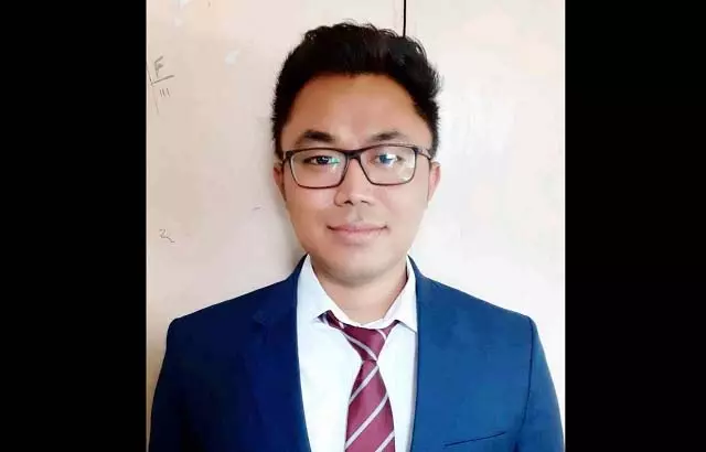 गिरफ्तार आईएएस अधिकारी धीमान चकमा को जमानत मिल गई है गिरफ्तार आईएएस अधिकारी धीमान चकमा को जमानत मिल गई है