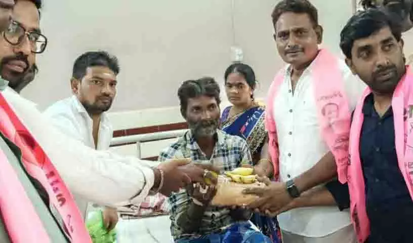 खम्मम में KTR के जन्मदिन समारोह के अवसर पर चैरिटी कार्यक्रमों का आयोजन खम्मम में KTR के जन्मदिन समारोह के अवसर पर चैरिटी कार्यक्रमों का आयोजन