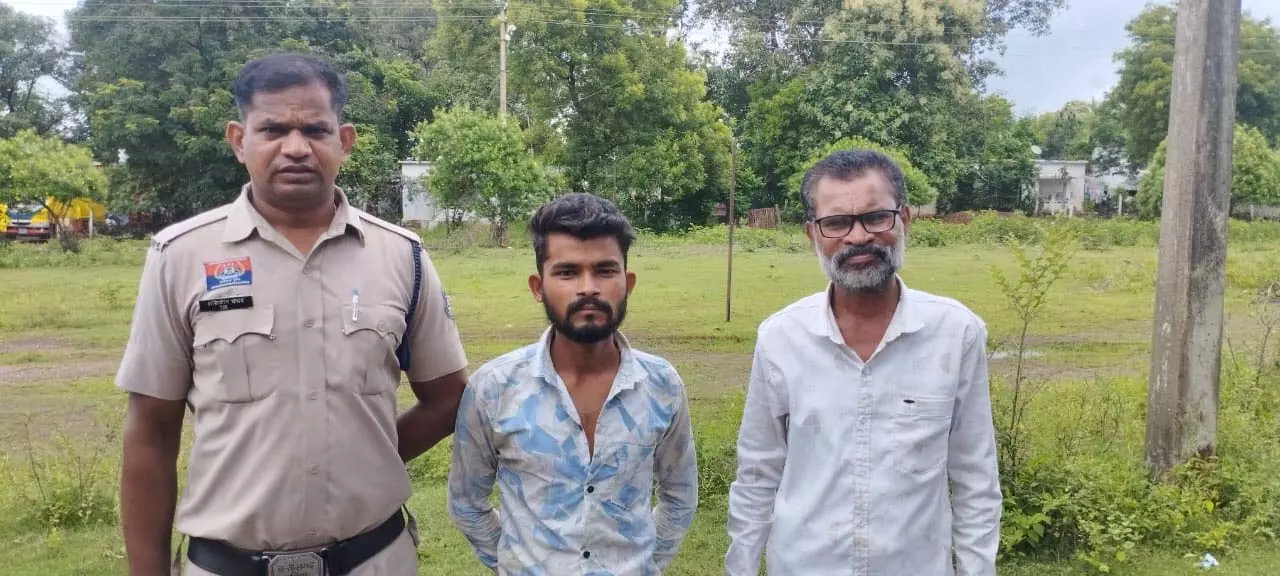 CG BREAKING: आगजनी कर हत्या के प्रयास की गुत्थी पुलिस ने सुलझाई, आरोपी गिरफ्तार CG BREAKING: आगजनी कर हत्या के प्रयास की गुत्थी पुलिस ने सुलझाई, आरोपी गिरफ्तार