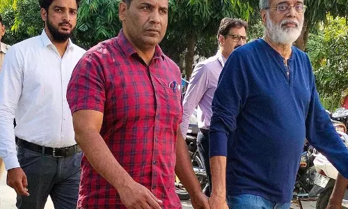 न्यूज़क्लिक मामला: दिल्ली उच्च न्यायालय ने प्रबीर पुरकायस्थ को गिरफ्तारी से पहले ज़मानत दी न्यूज़क्लिक मामला: दिल्ली उच्च न्यायालय ने प्रबीर पुरकायस्थ को गिरफ्तारी से पहले ज़मानत दी