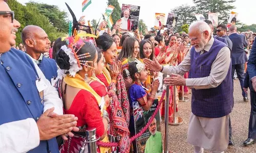 ब्रिटेन में स्वागत पर पीएम मोदी बोले: यह सचमुच उत्साहजनक है ब्रिटेन में स्वागत पर पीएम मोदी बोले: यह सचमुच उत्साहजनक है