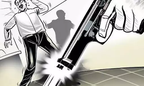 खिलौना बंदूक से आभूषण की दुकान लूटने के आरोप में सैनिक गिरफ्तार