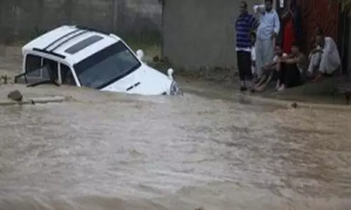 पूर्वी अफ़ग़ानिस्तान में अचानक आई बाढ़ से तबाही, 3 की मौत
