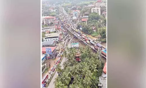 Kulur पुल के पास राष्ट्रीय राजमार्ग की मरम्मत के कारण राजमार्ग पर अवरोध उत्पन्न