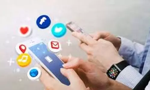 Technology: सोशल मीडिया का इस्तेमाल करते समय रहें सावधान, वरना खाली हो जाएगा आपका बैंक अकाउंट