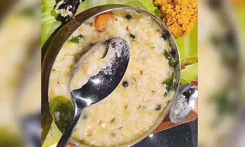 बेंगलुरु हवाई अड्डे पर रामेश्वरम कैफे में पोंगल के अंदर कीड़ा मिला बेंगलुरु हवाई अड्डे पर रामेश्वरम कैफे में पोंगल के अंदर कीड़ा मिला