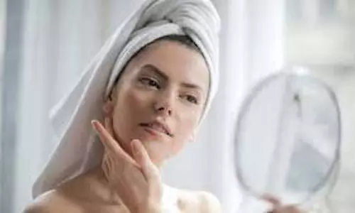 Skin Care: मानसून में कैसे रखें अपनी त्वचा का ख्याल? इन 5 प्राकृतिक चीजों का करें इस्तेमाल, पिंपल्स और एलर्जी से मिलेगा छुटकारा Skin Care: मानसून में कैसे रखें अपनी त्वचा का ख्याल? इन 5 प्राकृतिक चीजों का करें इस्तेमाल, पिंपल्स और एलर्जी से मिलेगा छुटकारा