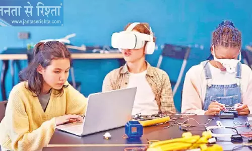 एआई और डिजिटल साक्षरता: छात्रों को तकनीक-संचालित भविष्य के लिए तैयार करना