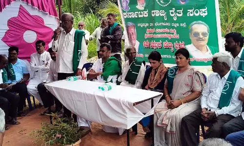 हमें कॉरपोरेट्स के खिलाफ लड़ाई लड़नी होगी: Nagendra हमें कॉरपोरेट्स के खिलाफ लड़ाई लड़नी होगी: Nagendra