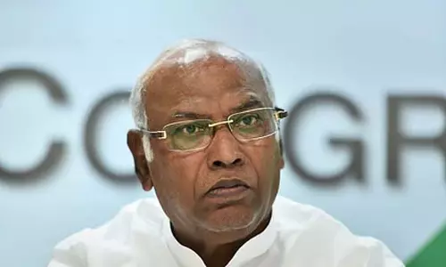 11 साल की स्थिरता के बाद भारत को दूसरे आर्थिक सुधार की जरूरत: Mallikarjun Kharge 11 साल की स्थिरता के बाद भारत को दूसरे आर्थिक सुधार की जरूरत: Mallikarjun Kharge