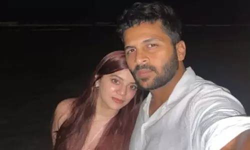 चौथे टेस्ट से पहले शार्दुल ठाकुर की पत्नी मिताली के साथ रोमांटिक लिफ्ट मिरर सेल्फी चौथे टेस्ट से पहले शार्दुल ठाकुर की पत्नी मिताली के साथ रोमांटिक लिफ्ट मिरर सेल्फी