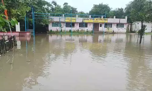 बिलासपुर में हुई मूसलाधार बारिश, स्कूल परिसर सहित कई जगहों में जलभराव बिलासपुर में हुई मूसलाधार बारिश, स्कूल परिसर सहित कई जगहों में जलभराव
