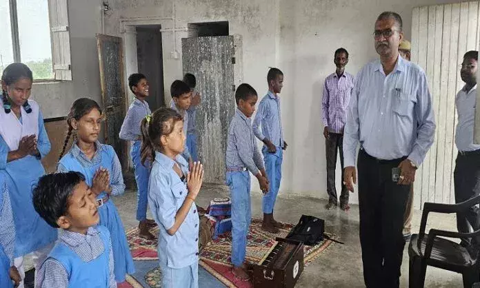 Farrukhabad: जिलाधिकारी ने दिव्यांग बच्चों के केंद्र का निरीक्षण कर जताई चिंता Farrukhabad: जिलाधिकारी ने दिव्यांग बच्चों के केंद्र का निरीक्षण कर जताई चिंता