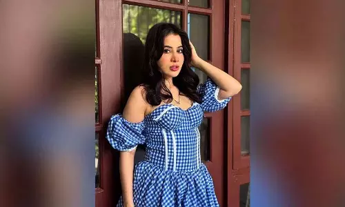 ऊर्फी जावेद ने ट्रोल्स को किया चुप, बिना फिलर्स के दिखाया चेहरा ऊर्फी जावेद ने ट्रोल्स को किया चुप, बिना फिलर्स के दिखाया चेहरा