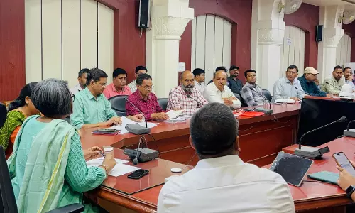 Bikaner: जैसलमेर रोड से अतिक्रमण हटाने के लिए जिला कलेक्टर का सख्त निर्देश Bikaner: जैसलमेर रोड से अतिक्रमण हटाने के लिए जिला कलेक्टर का सख्त निर्देश