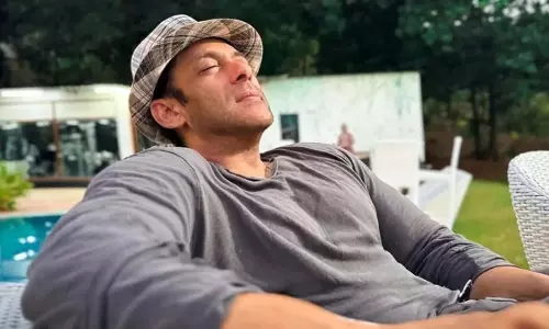 क्या सलमान खान 150 करोड़ रुपये की मोटी फीस ले रहे हैं? क्या सलमान खान 150 करोड़ रुपये की मोटी फीस ले रहे हैं?