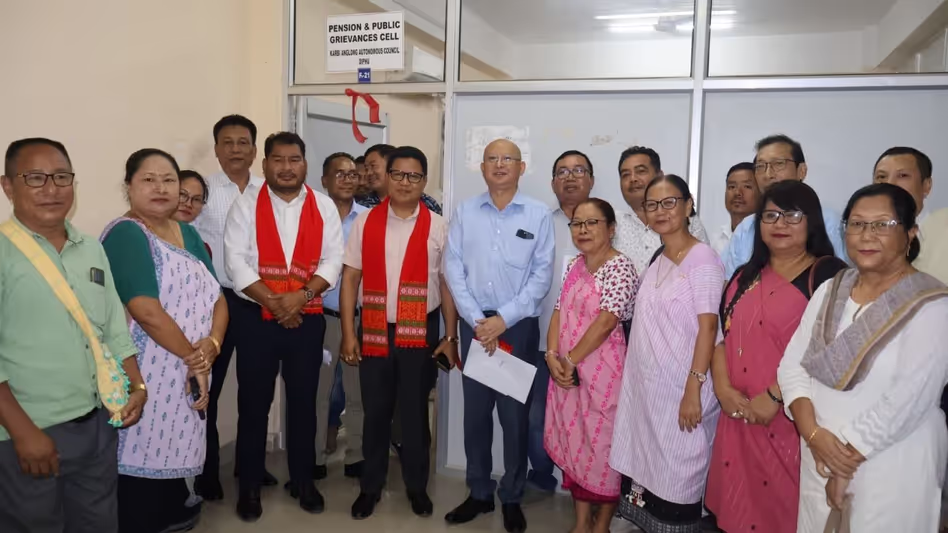 Assam : कार्बी आंगलोंग स्वायत्त परिषद ने पेंशन एवं शिकायत प्रकोष्ठ का शुभारंभ किया Assam : कार्बी आंगलोंग स्वायत्त परिषद ने पेंशन एवं शिकायत प्रकोष्ठ का शुभारंभ किया