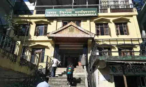Dharamshala MC कार्यालय में अब कोई कतार नहीं Dharamshala MC कार्यालय में अब कोई कतार नहीं