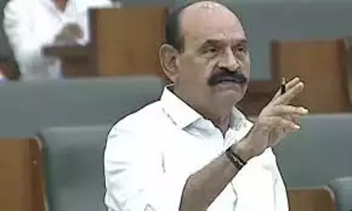 Andhra में P-4: नेल्लोर ज़िले में 1.06 लाख स्वर्णिम परिवारों की पहचान Andhra में P-4: नेल्लोर ज़िले में 1.06 लाख स्वर्णिम परिवारों की पहचान