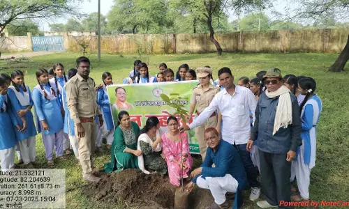 बेलौदी में वन महोत्सव का हुआ आयोजन बेलौदी में वन महोत्सव का हुआ आयोजन